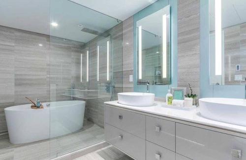 Central Lonsdale Apartment | "Spacious and Modern Apartment Available for Rent: Your Ideal Home Awaits!"