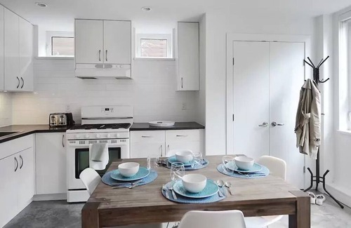 West Point Grey Apartment | Spacious and modern apartment near UBC