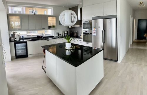Gashaga Apartment | Spacious and modern apartment, 112 sqm with lovely sea view.