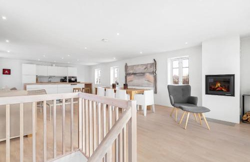 Stamsund Apartment | Spacious and Modern Fisherman's Cabin