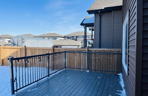 Southeast Edmonton House | Spacious and Modern Full house in SW Edmonton, close 2 Airport nd Calgary trail