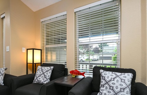 Vancouver House | Spacious and Modern Stay in Convenient Location ✿ Close to PDX