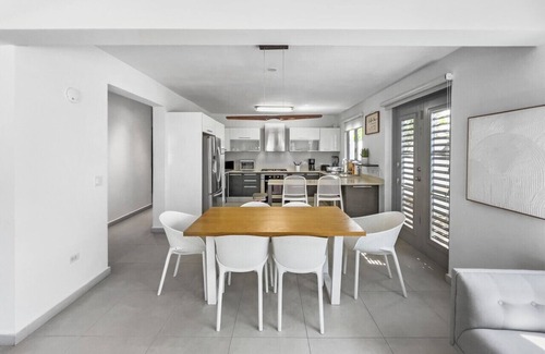 Ocean Park House | Spacious and Modern Villa with Pool in Ocean Park