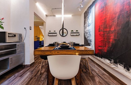 La Condesa House | Spacious and Luxurious House in the Condesa with Roof Top