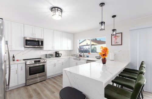 Mira Mesa House | Spacious and Newly Updated 5- Bedroom Getaway