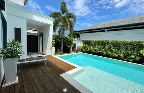 Rawai Villa | Spacious and Peaceful 2 Bedrooms Pool Villa in Rawai