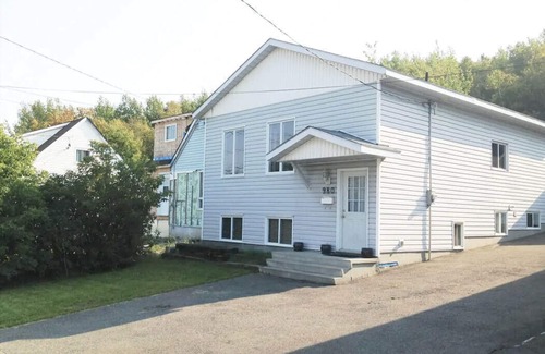 Sudbury House | Spacious and Practical 4 Bed House