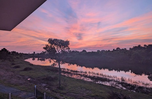 Satuk House | Spacious and private 4-bedroom riverside house with WiFi, AC