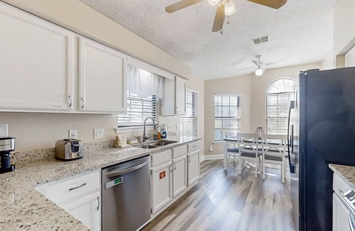 Girvin House | Spacious and quiet home with private patio & enclosed yard