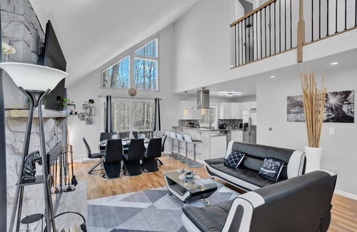 Gouldsboro Ski Chalet | Spacious and Remodeled Cabin in Poconos Mountain Resort. Hot Tub and Game Room!