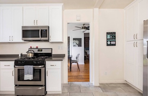 Fairmount Park House | Spacious and Remodeled 3 Bedroom House with Large Kitchen and Enclosed Yards!