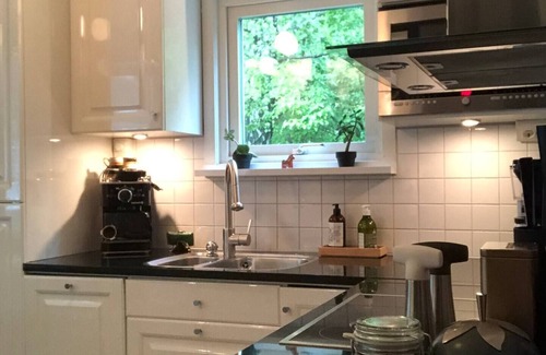 Enskede House | Spacious and renovated 1940s house in cultural area near the city