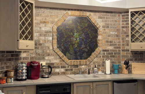 Marshall Apartment | Spacious and Secluded Studio Apartment on Pond Near Village of Orlean