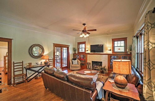 Cleveland House | Spacious and Stunning Cleveland Getaway on 1 Acre
