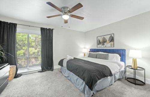 Arlington Apartment | Spacious and Stylish Apartment right by AT&T Stadium!