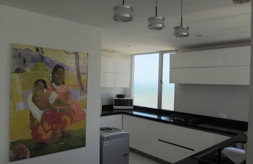 El Laguito Apartment | Spacious And Stylish Oceanfront Apartment