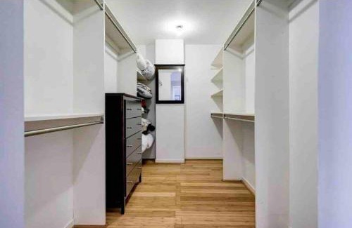 Houston House | Spacious and stylish home in the heart of Houston