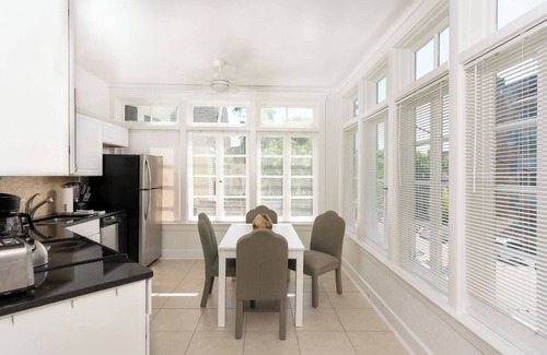 Walnut Hills Apartment | Spacious and Sunlit 2 Bedroom Near Eden Park