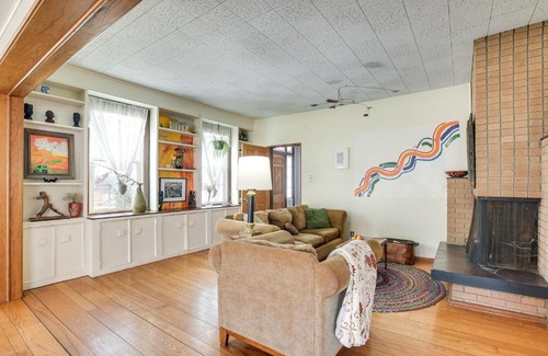 Yellow Springs House | Spacious and Updated Farmhouse in Yellow Springs