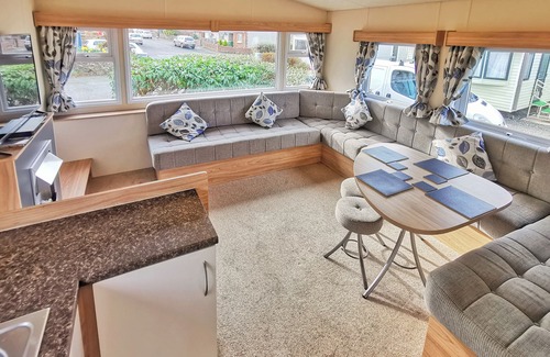 Ludchurch Apartment | Spacious and well presented 12ft wide caravan with one double and two twin.