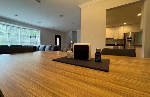 Annandale House | Spacious Annandale Gem - Near DC