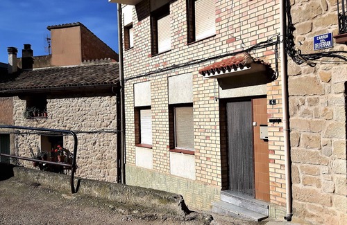 Horta de Sant Joan Apartment | Spacious apartment with wifi ideal for families or groups