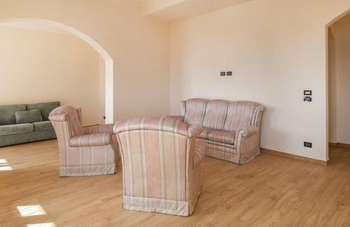 Bocale Apartment | Spacious apartment with plenty of space for the whole family and beautiful sea view.