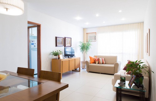 Barra da Tijuca Apartment | Spacious Apartment with Sea View