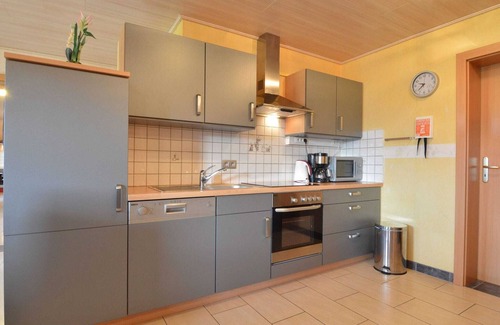 Burg-Reuland Apartment | Spacious Apartment in Grüfflingen with Sauna