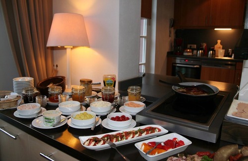 Bad Berleburg Apartment | Spacious apartment with conservatory for 5 people