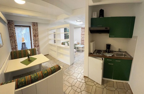 Anzenbach Apartment | Spacious apartment 7 with extra bedroom