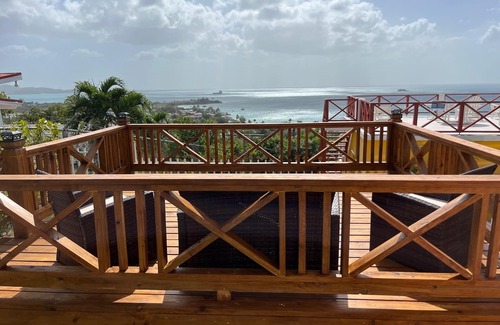 Dickenson Bay Apartment | Spacious apartment 5 mins walk to the Beach