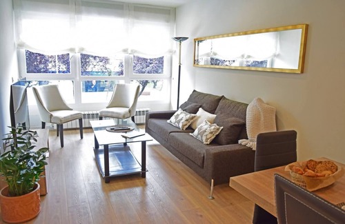Gijon-Este Apartment | Spacious apartment 9 min from the beach