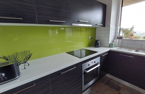 Darlinghurst Apartment | Spacious apartment with stunning harbour view