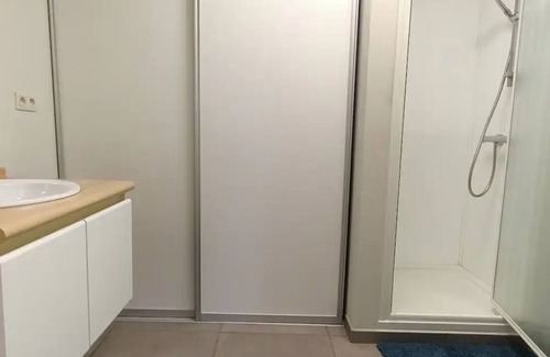Neeroeteren Apartment | Spacious Apartment