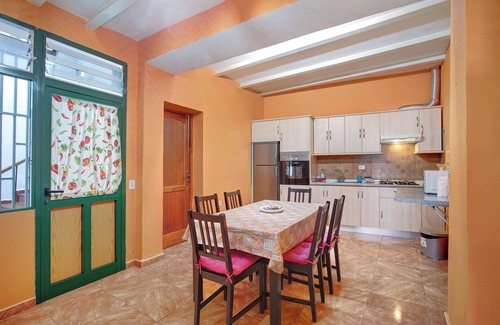La Guancha Apartment | Spacious Apartment 'Casa Marrero Abajo'