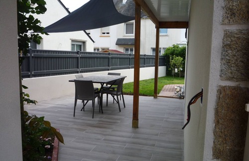 Auray House | SPACIOUS APARTMENT, COMFORTABLE IN INDIVIDUAL HOUSE NEAR CITY CENTER