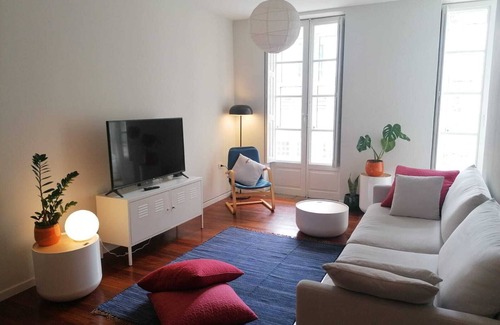 Pontevedra Old Town Apartment | Spacious apartment in the old town next to the town hall.