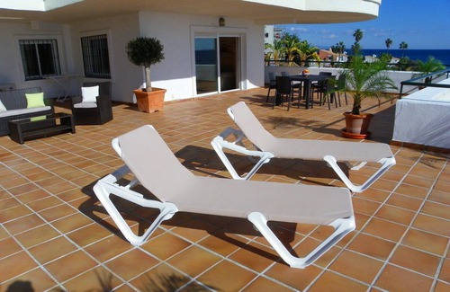 Buenas Noches Apartment | spacious apartment for 5 people on beachfront w. panoramis views