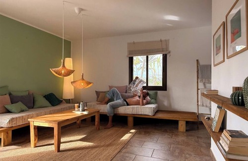 Villaverde Hotel | Spacious Apartment in Green Oasis | Casa Cocolores