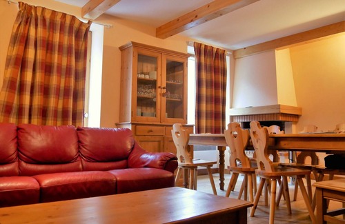 La Grave Apartment | Spacious apartment in the center of La Grave