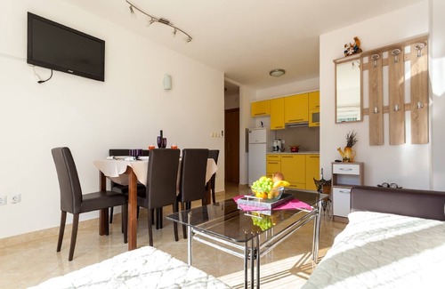 Sabljici Apartment | Spacious Apartment in The Croatian Islands