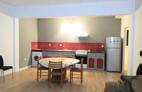 Mindelo Apartment | Spacious apartment in Mindelo, mountain view, 164 m²