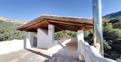 Majada Carrasca Apartment | Spacious Apartment in Yeste with Shared Pool