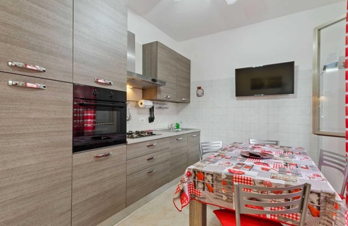 Saludecio Apartment | Spacious Apartment near Saludecio