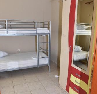 Krinidhes Apartment | Spacious apartment next to Arch View of Philippi