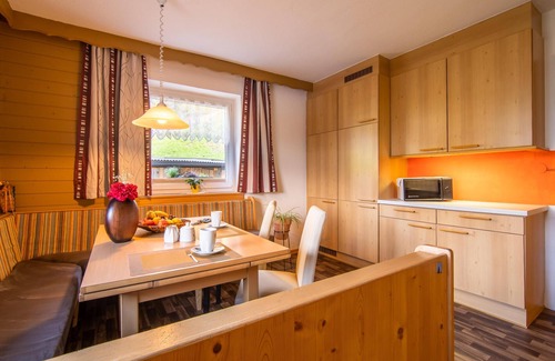 Tobadill Apartment | Spacious apartment on the edge of the forest