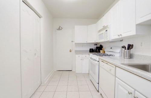 Aurora Highlands Apartment | Spacious Apartment Perfect to Leisure and Business