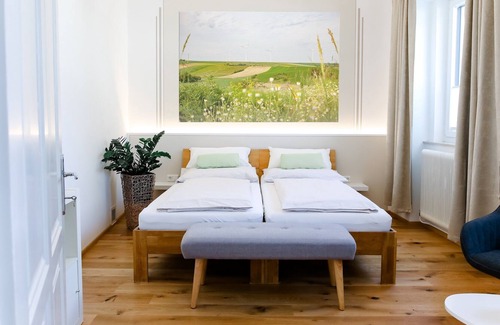Poysdorf Apartment | Spacious apartment right on the Jakobsweg, near the city center