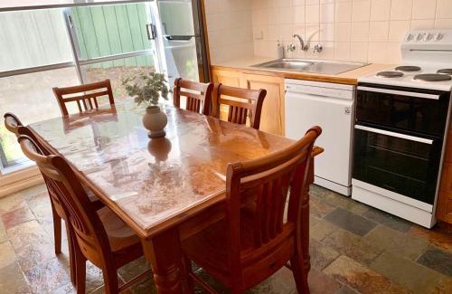 Lenah Valley Apartment | Spacious Apartment with the view of Mt. Wellington